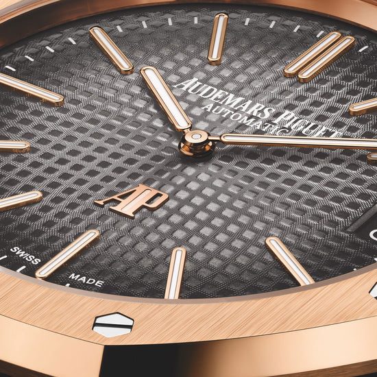 Audemars Piguet Royal Oak “Jumbo” Extra-Thin