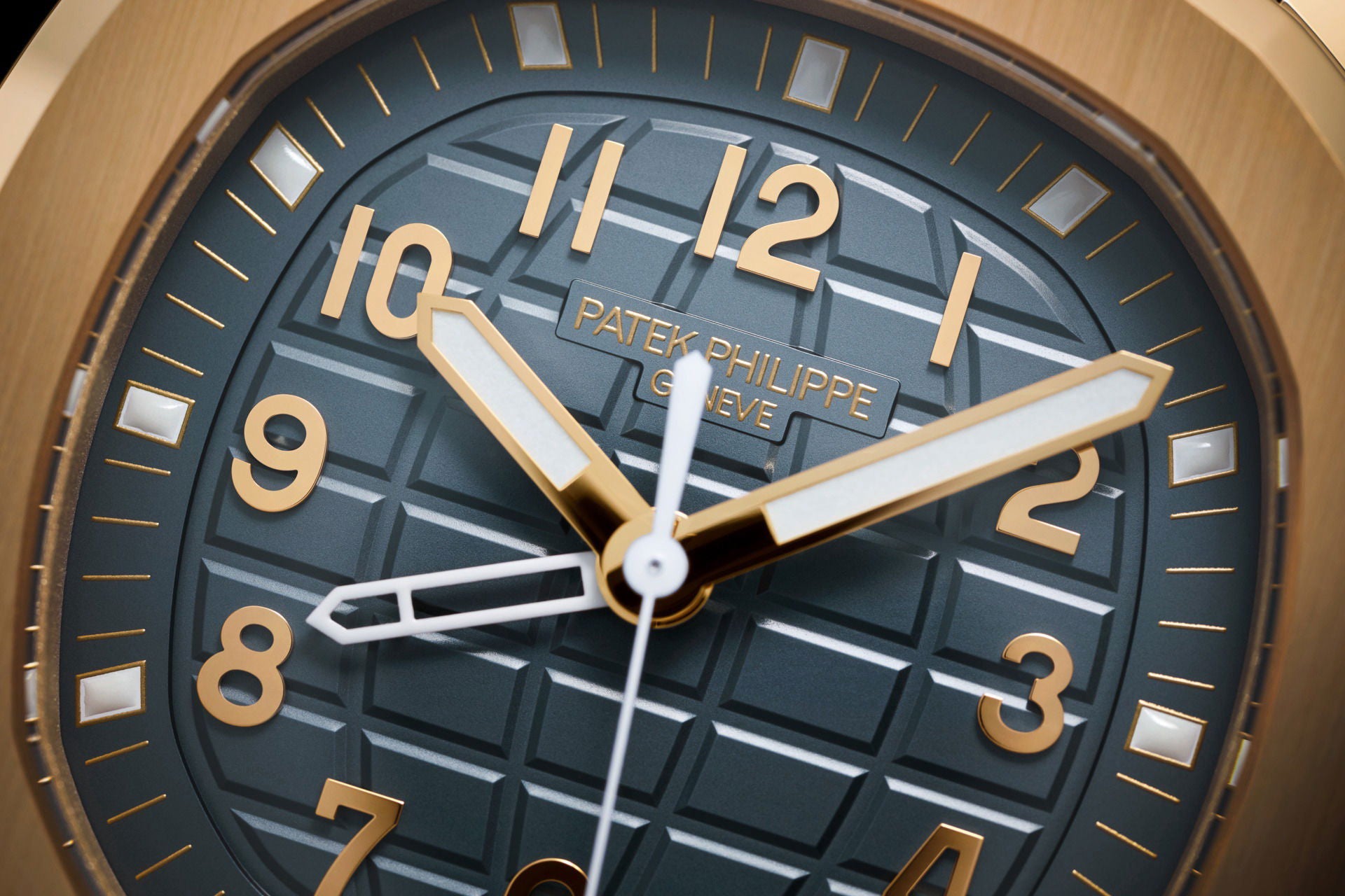 Patek Philippe Aquanaut Travel Time 5269R-001